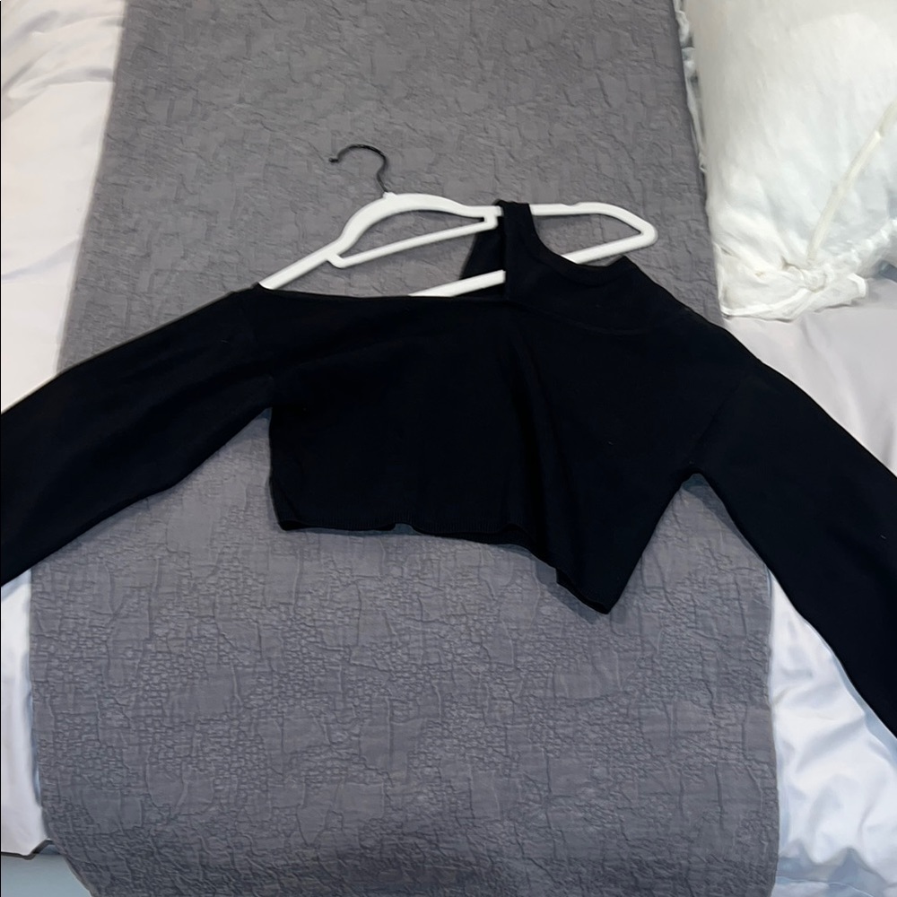 Black Women's Off-Shoulder Top